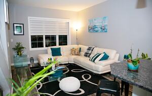 Year-Round Lakeside Escape | Walk to Downtown, Golf & Marina - Town of Sylvan Lake, Canada