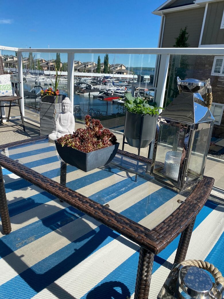 Year-Round Lakeside Escape | Walk to Downtown, Golf & Marina - Town of Sylvan Lake, Canada