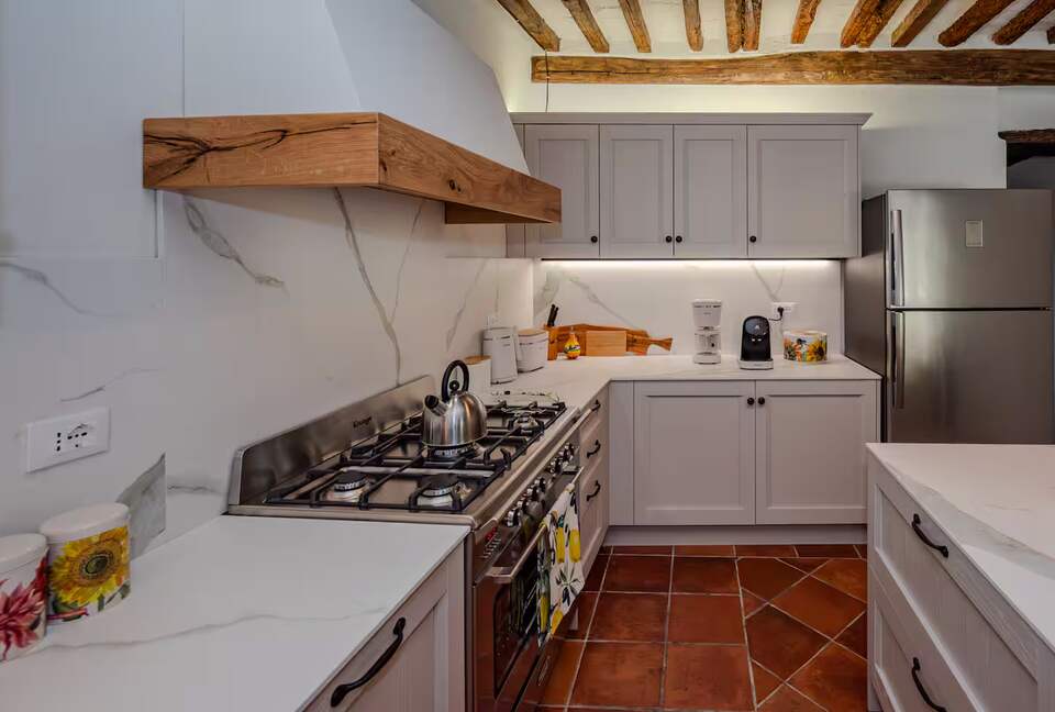 Tuscan Farmhouse Retreat with Infinity Pool & Views - Volterra, Italy