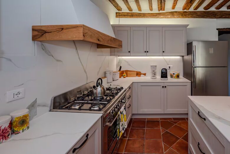 Tuscan Farmhouse Retreat with Infinity Pool & Views - Volterra, Italy