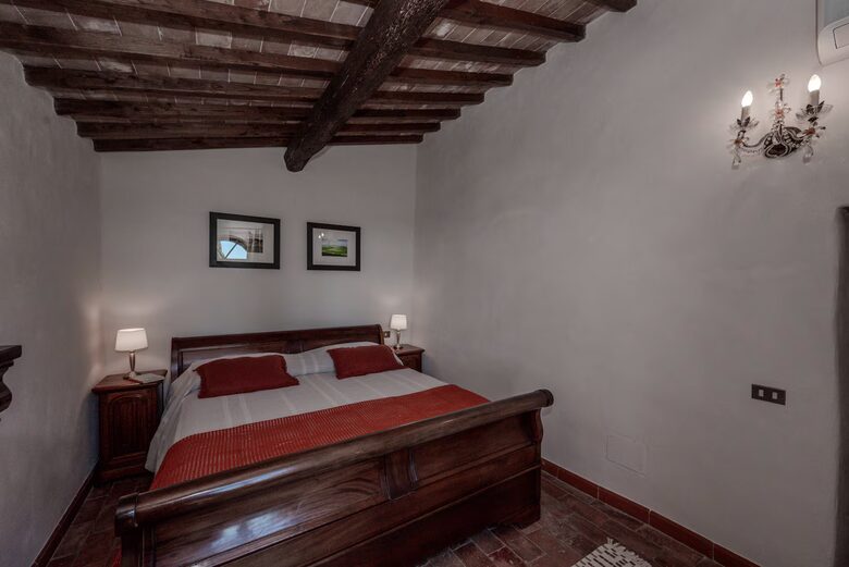 Tuscan Farmhouse Retreat with Infinity Pool & Views - Volterra, Italy