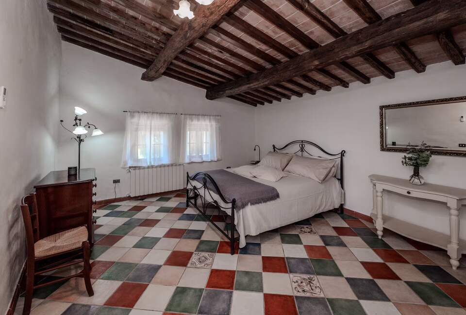 Tuscan Farmhouse Retreat with Infinity Pool & Views - Volterra, Italy