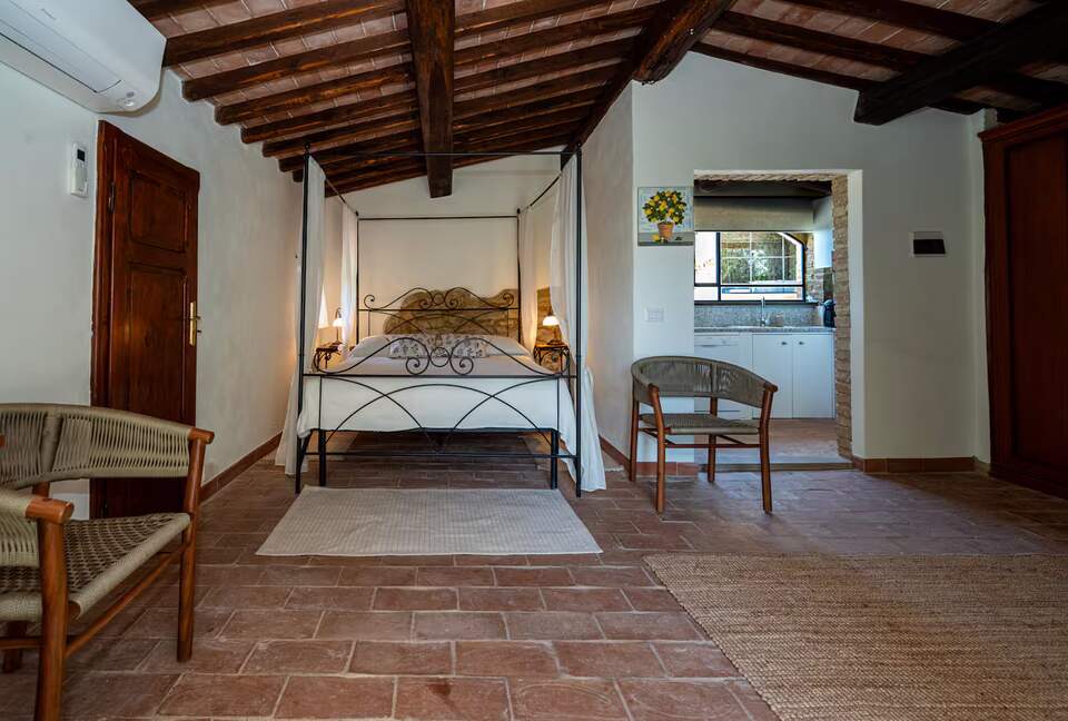 Tuscan Farmhouse Retreat with Infinity Pool & Views - Volterra, Italy