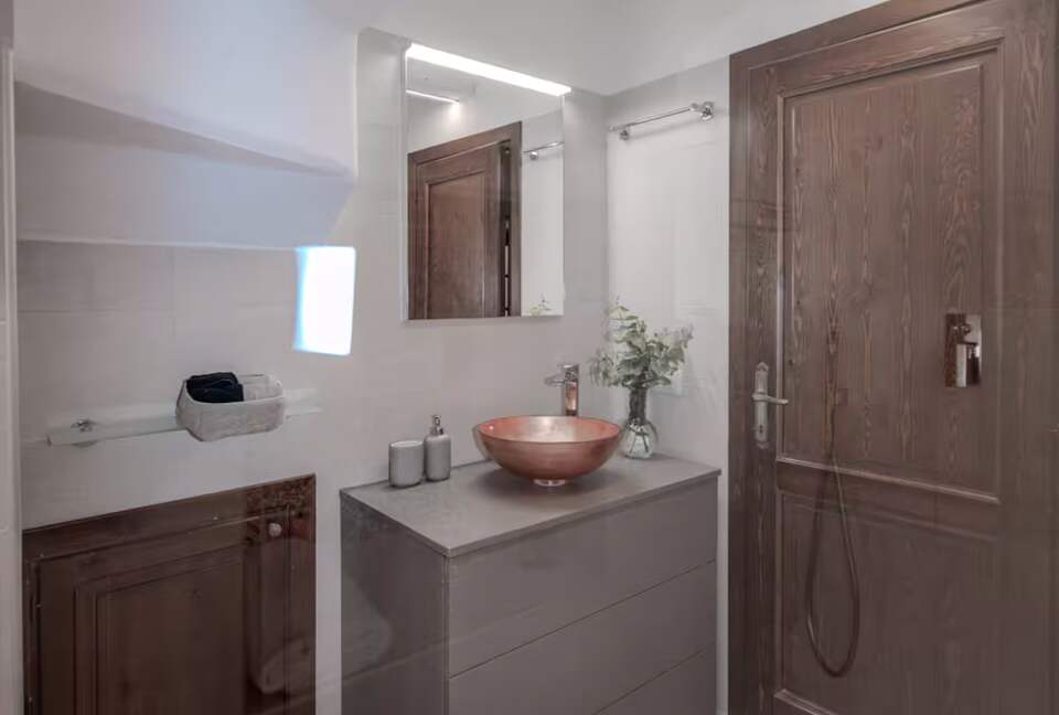 Tuscan Farmhouse Retreat with Infinity Pool & Views - Volterra, Italy