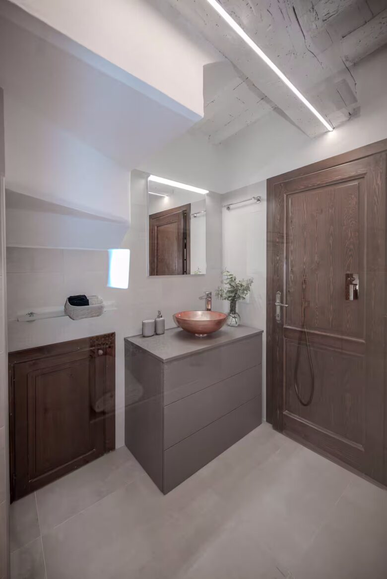 Tuscan Farmhouse Retreat with Infinity Pool & Views - Volterra, Italy