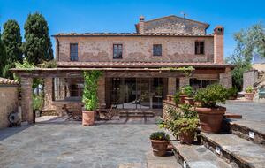 Tuscan Farmhouse Retreat with Infinity Pool & Views - Volterra, Italy