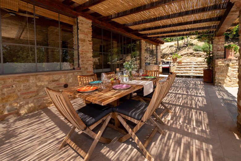 Tuscan Farmhouse Retreat with Infinity Pool & Views - Volterra, Italy