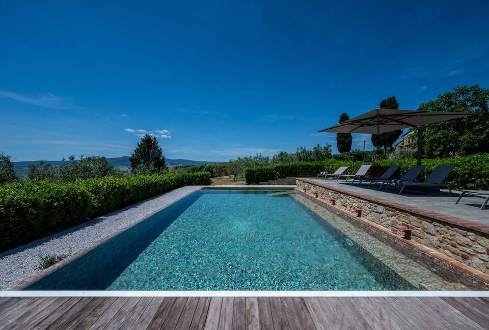 Tuscan Farmhouse Retreat with Infinity Pool & Views - Volterra, Italy
