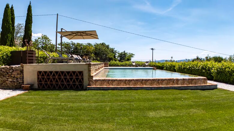 Tuscan Farmhouse Retreat with Infinity Pool & Views - Volterra, Italy