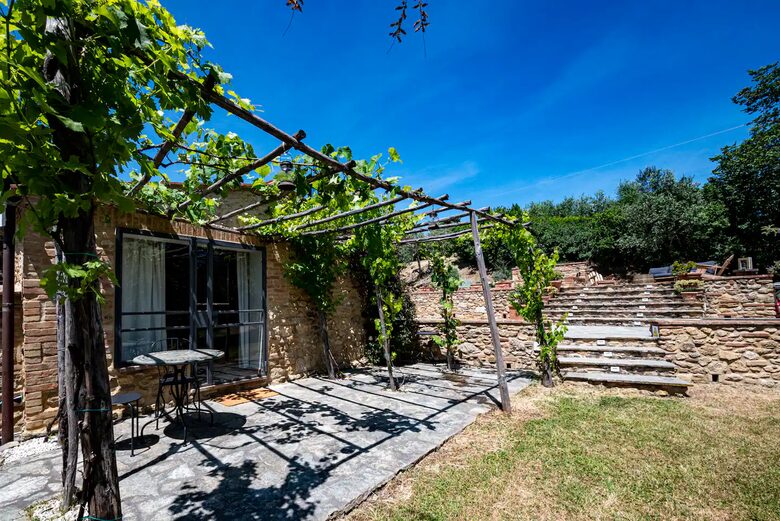 Tuscan Farmhouse Retreat with Infinity Pool & Views - Volterra, Italy