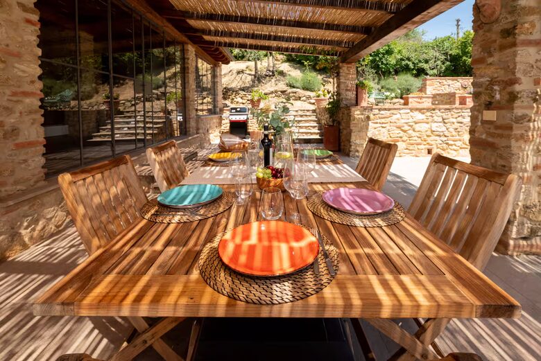 Tuscan Farmhouse Retreat with Infinity Pool & Views - Volterra, Italy