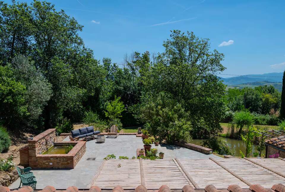Tuscan Farmhouse Retreat with Infinity Pool & Views - Volterra, Italy