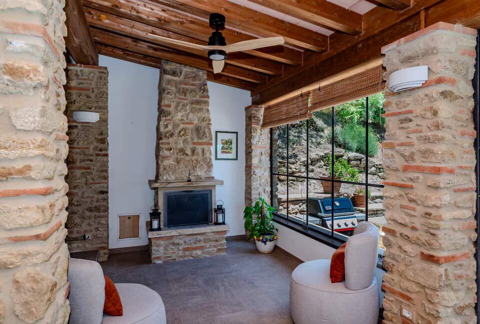 Tuscan Farmhouse Retreat with Infinity Pool & Views - Volterra, Italy