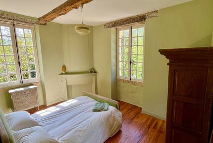 A Timeless French Château with Modern Elegance - Saint-Jean-Poutge, France