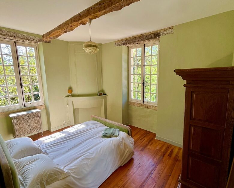 A Timeless French Château with Modern Elegance - Saint-Jean-Poutge, France