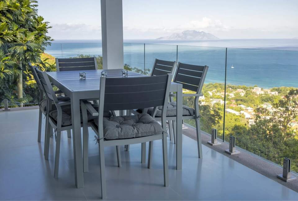 Ocean View Elegance: A Five-Bedroom Seychelles Masterpiece - Beau Vallon, Seychelles