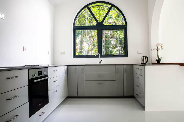 Ocean View Elegance: A Five-Bedroom Seychelles Masterpiece - Beau Vallon, Seychelles