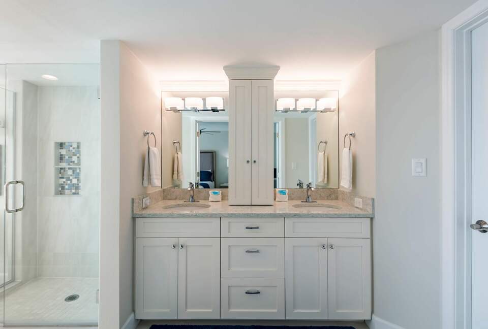 Elegant Clearwater Beach Escape with Gulf and Bay Views - Clearwater, Florida