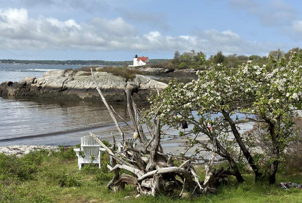 Charming 4-Bed Cottage with Bay Views near Boothbay Harbor - Southport, Maine