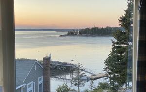 Charming 4-Bed Cottage with Bay Views near Boothbay Harbor - Southport, Maine