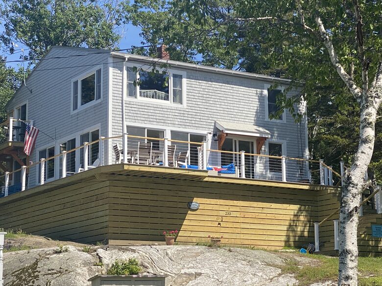 Charming 4-Bed Cottage with Bay Views near Boothbay Harbor - Southport, Maine