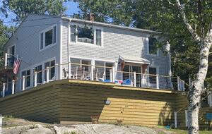 Charming 4-Bed Cottage with Bay Views near Boothbay Harbor - Southport, Maine