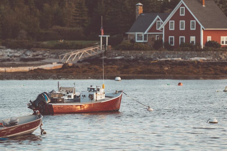 Charming 4-Bed Cottage with Bay Views near Boothbay Harbor - Southport, Maine