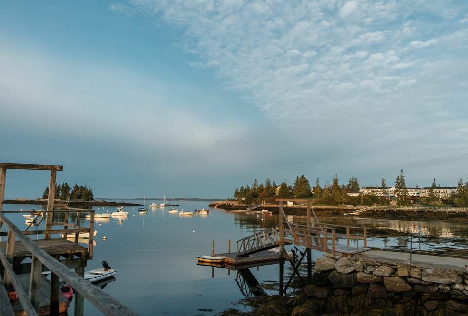Charming 4-Bed Cottage with Bay Views near Boothbay Harbor - Southport, Maine