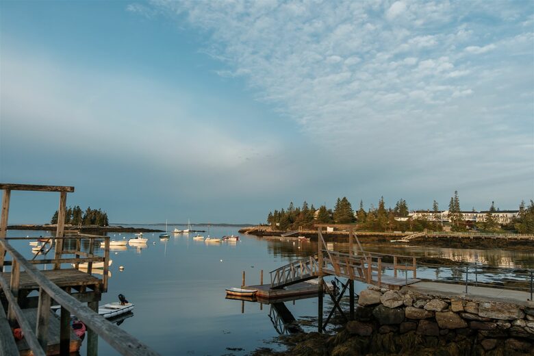 Charming 4-Bed Cottage with Bay Views near Boothbay Harbor - Southport, Maine