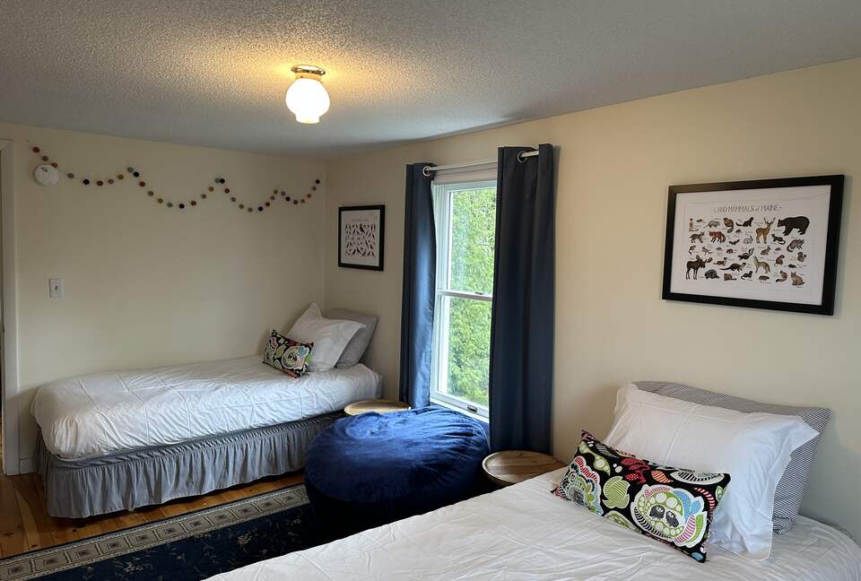 Charming 4-Bed Cottage with Bay Views near Boothbay Harbor - Southport, Maine