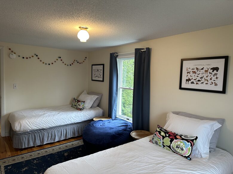 Charming 4-Bed Cottage with Bay Views near Boothbay Harbor - Southport, Maine