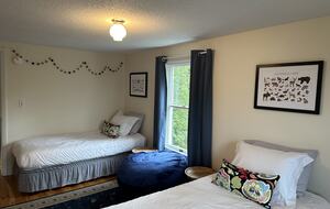 Charming 4-Bed Cottage with Bay Views near Boothbay Harbor - Southport, Maine