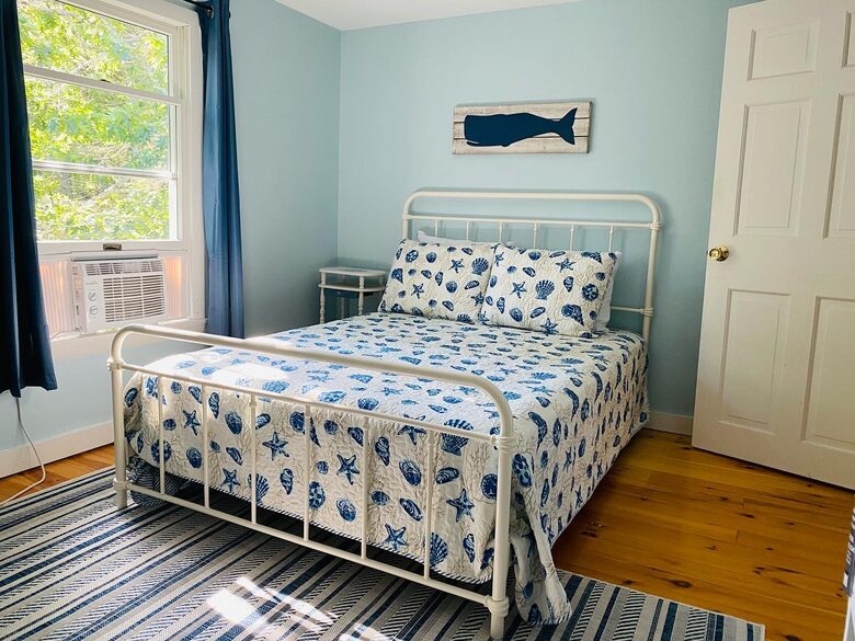 Charming 4-Bed Cottage with Bay Views near Boothbay Harbor - Southport, Maine