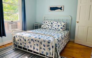 Charming 4-Bed Cottage with Bay Views near Boothbay Harbor - Southport, Maine