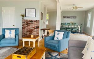 Charming 4-Bed Cottage with Bay Views near Boothbay Harbor - Southport, Maine
