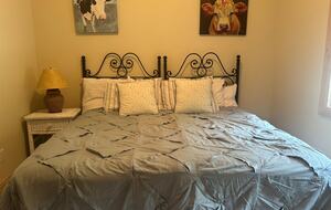 Cozy 2BR Ketchum Cabin with Views & Private Patio - Ketchum, Idaho