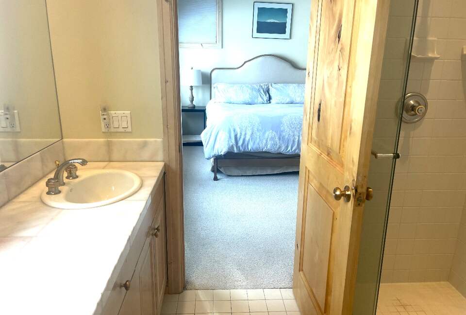 Cozy 2BR Ketchum Cabin with Views & Private Patio - Ketchum, Idaho