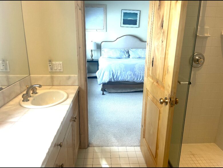 Cozy 2BR Ketchum Cabin with Views & Private Patio - Ketchum, Idaho