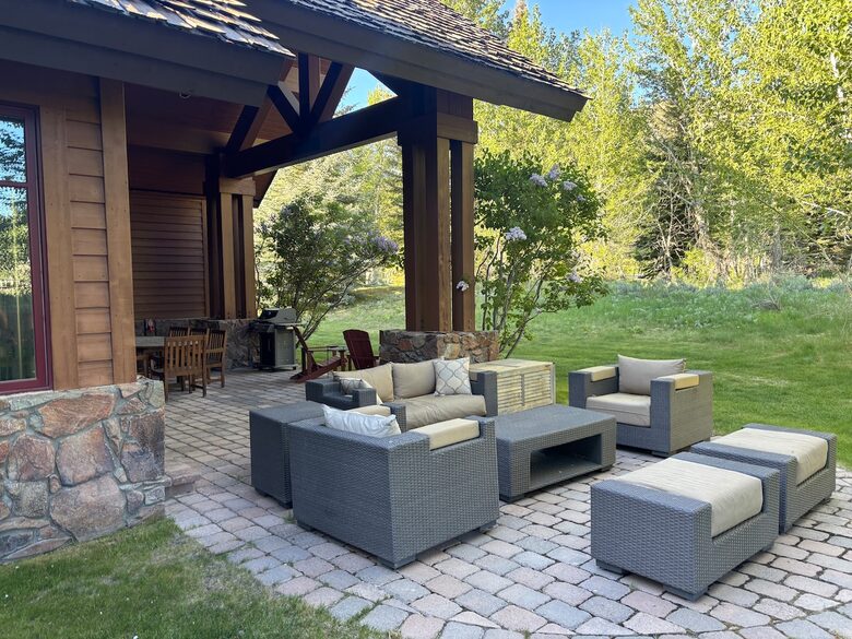 Private outdoor patio