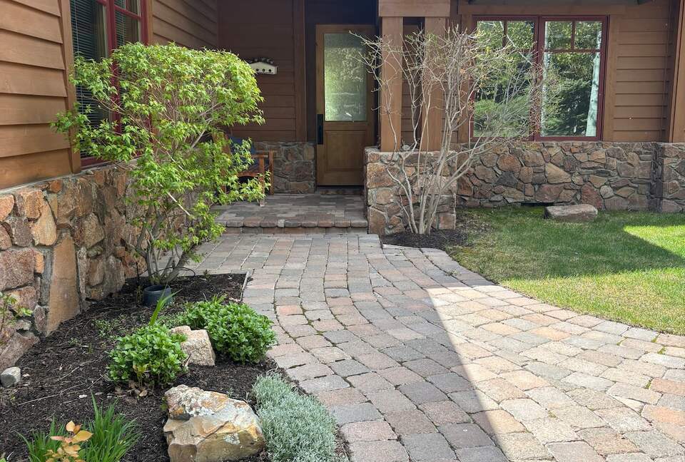 Cozy 2BR Ketchum Cabin with Views & Private Patio - Ketchum, Idaho