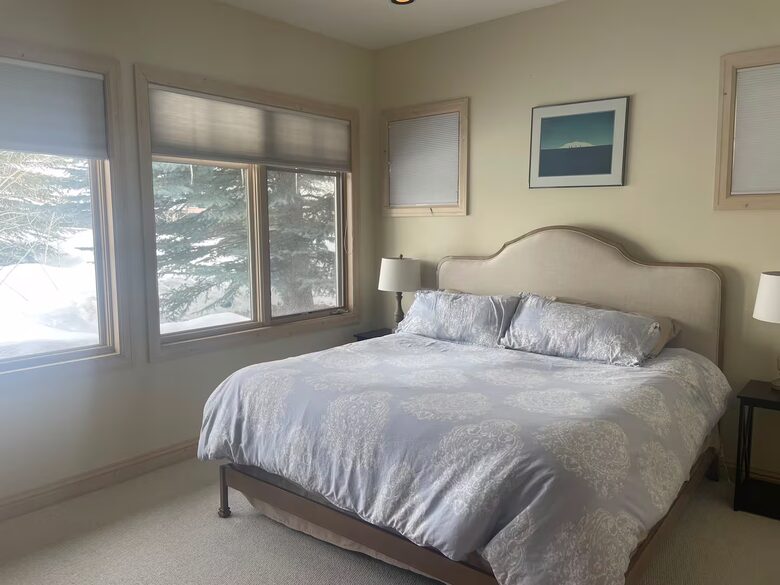 Cozy 2BR Ketchum Cabin with Views & Private Patio - Ketchum, Idaho