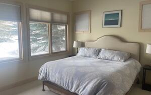 Cozy 2BR Ketchum Cabin with Views & Private Patio - Ketchum, Idaho