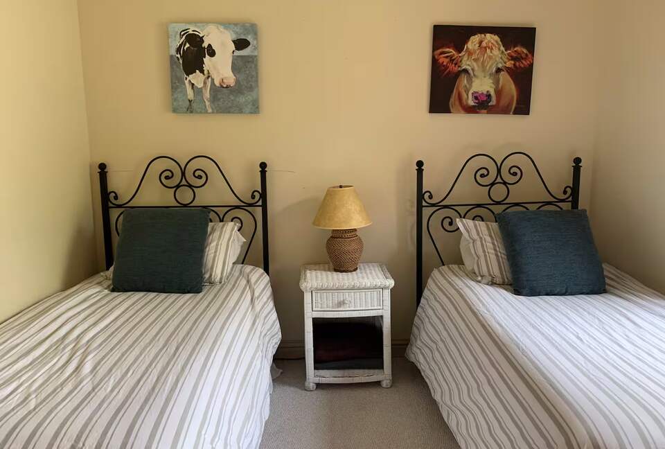 Cozy 2BR Ketchum Cabin with Views & Private Patio - Ketchum, Idaho