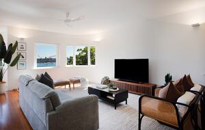 Harbourfront Luxury Penthouse in Darling Point - Sydney, Australia