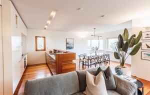 Harbourfront Luxury Penthouse in Darling Point - Sydney, Australia