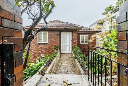 Harbourfront Luxury Penthouse in Darling Point - Sydney, Australia