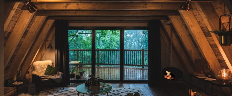 Cosy in All Seasons - Underfloor Heating + Bioethanol Fire