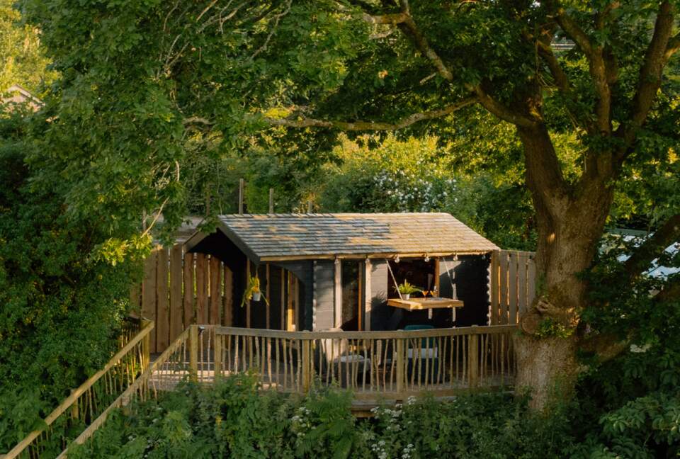 Separate Treetop Private Bar with Stunning Wye Valley Views