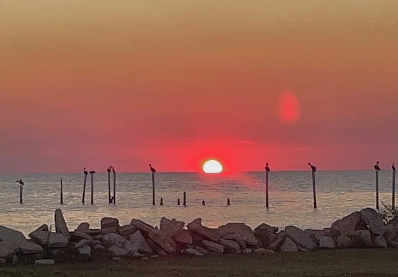 Waterfront Escape 20 minutes to New Orleans - Slidell, Louisiana