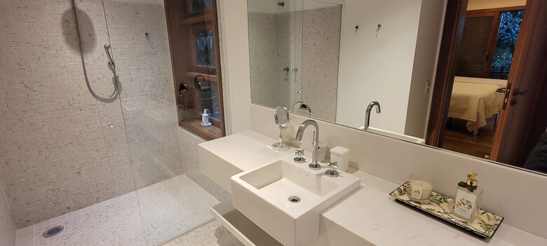 Sunset Elegance on Baía da Praia do Julião - Ilhabela, Brazil